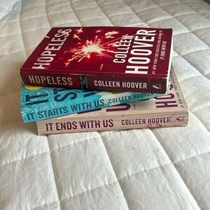 LOT of 3 colleen hoover books